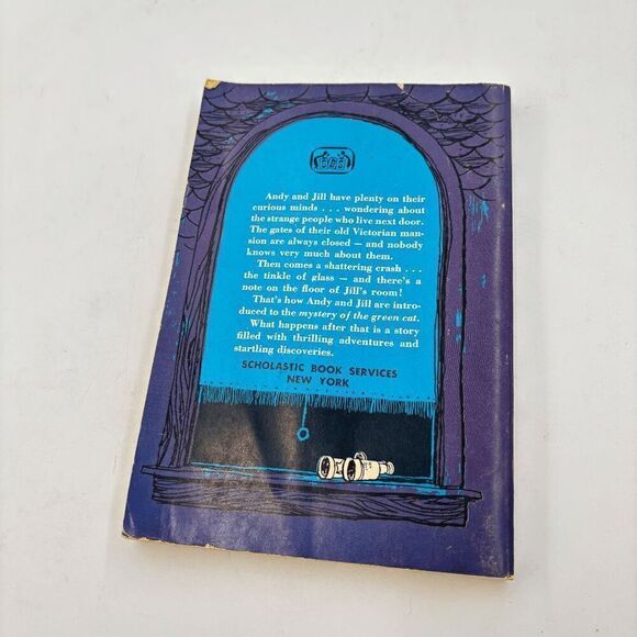 Mystery of the Green Cat by Phyllis A. Whitney 1962 Paperback Illustrated Book - Picture 5 of 5